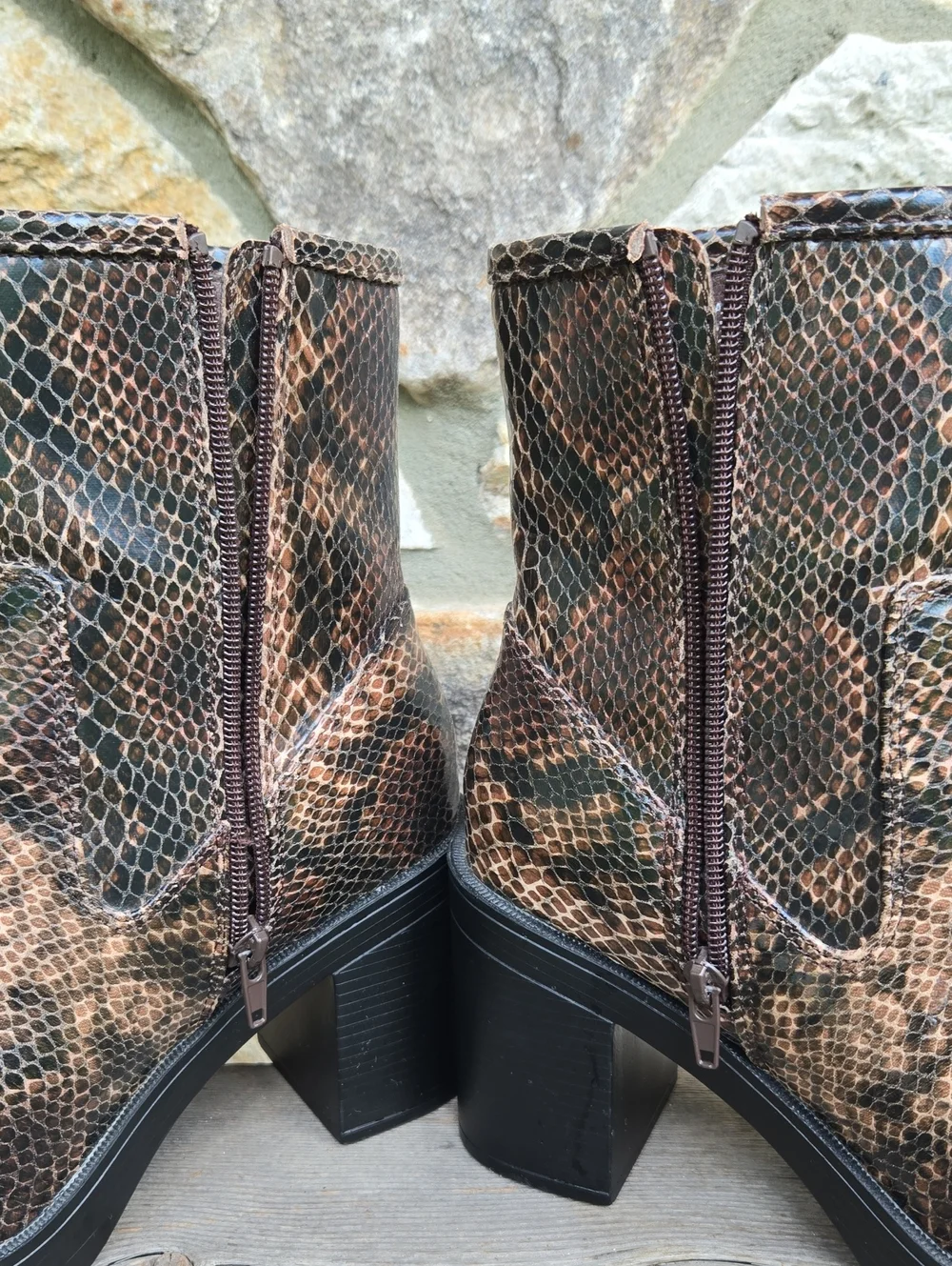Urban Outfitters Brown Faux Snakeskin Chunky Heel Platform Boots Size 8 Animal